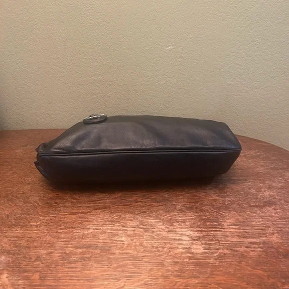 Salvatore Ferragamo Gancini Black Leather Shoulder Bag - Picture 11 of 17